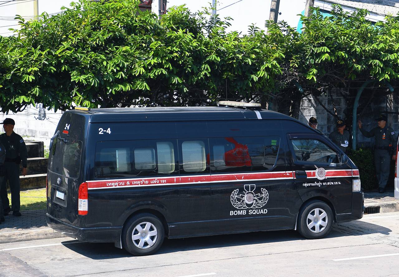 Cận cảnh xe dò bom mìn xuất hiện tại SVĐ Rajamangala trước giờ lễ khai mạc SEA Games 33- Ảnh 3.