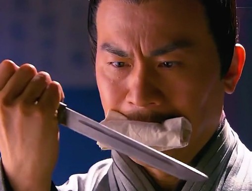 4 cao thủ cùng luyện Quỳ Hoa Bảo Điển, chỉ Đông Phương Bất Bại bỏ kiếm dùng kim thêu: Sự thật gây bất ngờ - Ảnh 1.