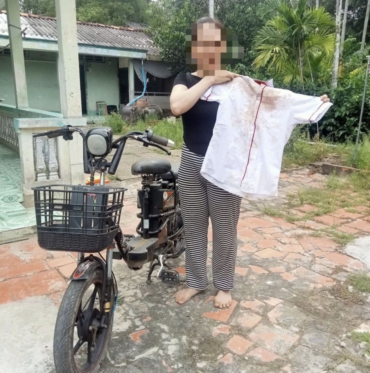 Vụ nữ sinh tử vong ở Vĩnh Long: Gia đình được chỉ định nơi giám định tâm thần cho tài xế hay không? - Ảnh 1.