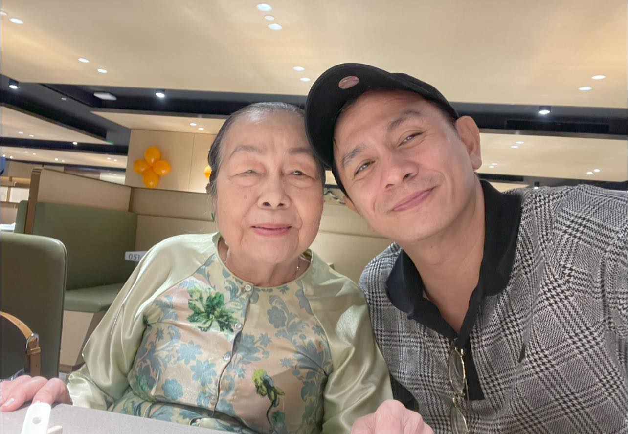 Nam nghệ sĩ là Giám đốc Nghệ thuật, 50 tuổi vẫn ở với mẹ: "Cuộc đời mình đừng trông chờ người khác" - Ảnh 6.