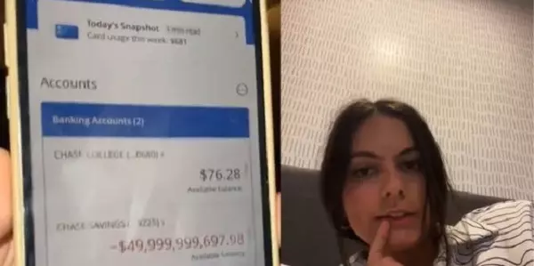 Tỉnh dậy sau đêm đi bar, cô gái sốc khi tài khoản âm 50 tỷ USD - Ảnh 1. Tỉnh dậy sau đêm đi bar, cô gái sốc khi tài khoản âm 50 tỷ USD - Ảnh 1.