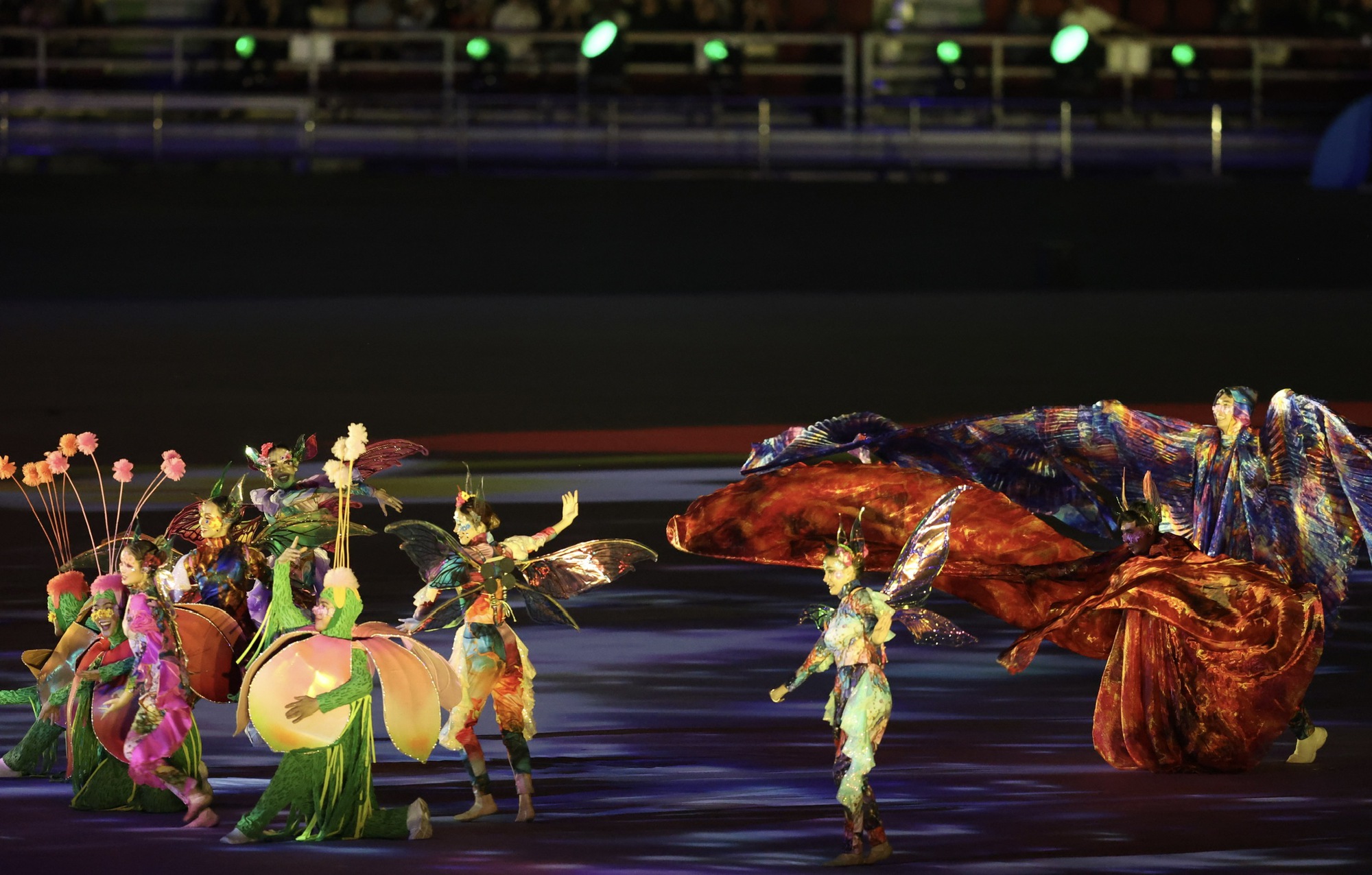 Nhiều "sạn" trong buổi lễ khai mạc SEA Games 33 - Ảnh 12.