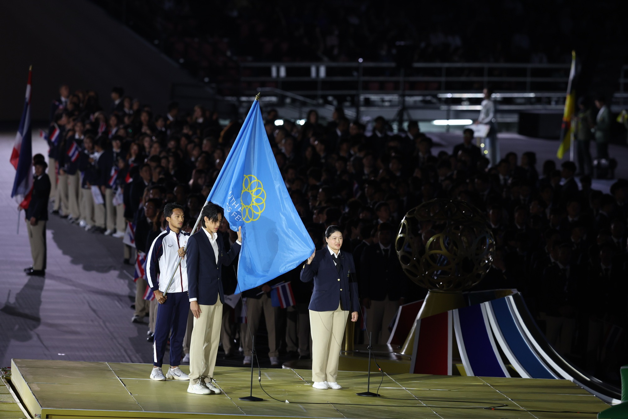 Nhiều "sạn" trong buổi lễ khai mạc SEA Games 33 - Ảnh 3.