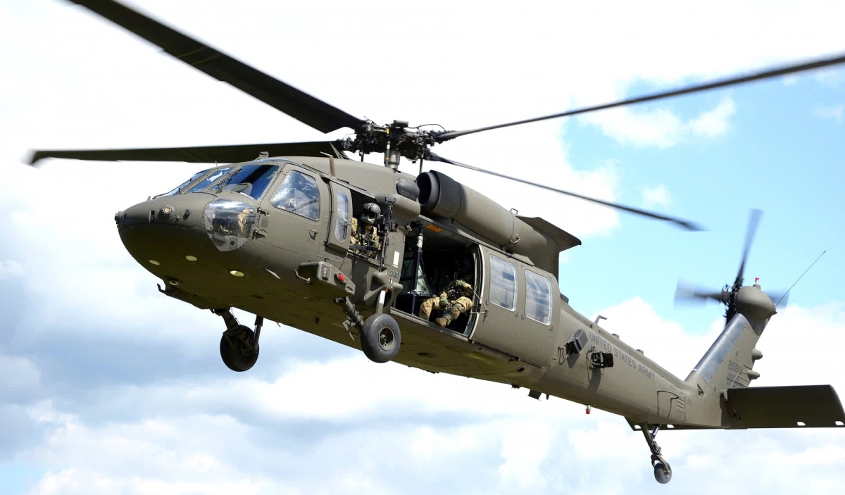 Điểm đặc biệt của trực thăng UH - 60 Black Hawk sau khi tích hợp hệ thống SkyOS mới - Ảnh 1.