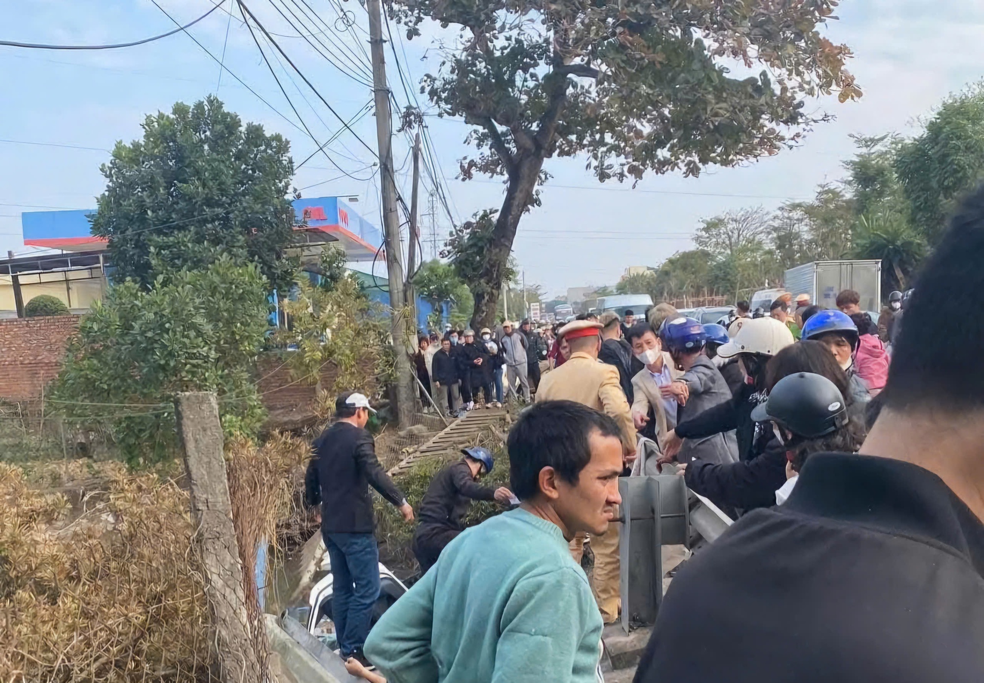 Thủ tướng yêu cầu điều tra vụ tai nạn giao thông Nam Định khiến 7 người tử vong - Ảnh 2.