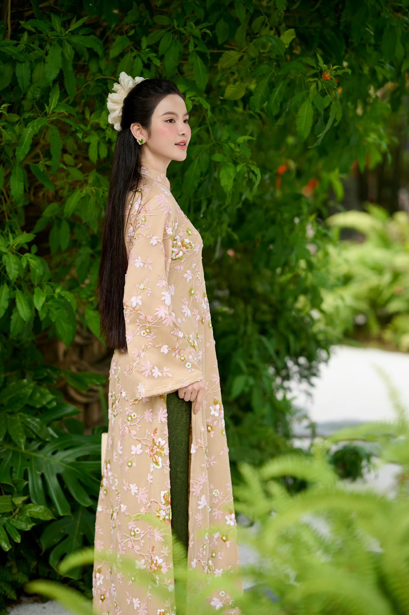 D&acirc;n t&igrave;nh cho&aacute;ng nhẹ v&igrave; Chu Thanh Huyền - vợ Quang Hải về d&aacute;ng thần tốc sau sinh- Ảnh 4.