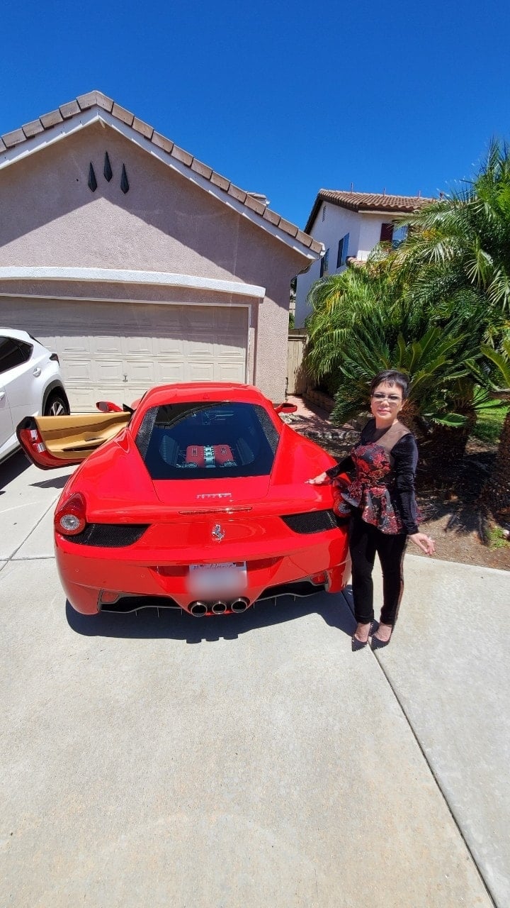 Việt Hương đích thị đại gia ngầm Vbiz: Sống trong biệt thự 300 tỷ, khối tài sản thực tế khủng cỡ nào?- Ảnh 11. Việt Hương đích thị đại gia ngầm Vbiz: Sống trong biệt thự 300 tỷ, khối tài sản thực tế khủng cỡ nào?- Ảnh 11.