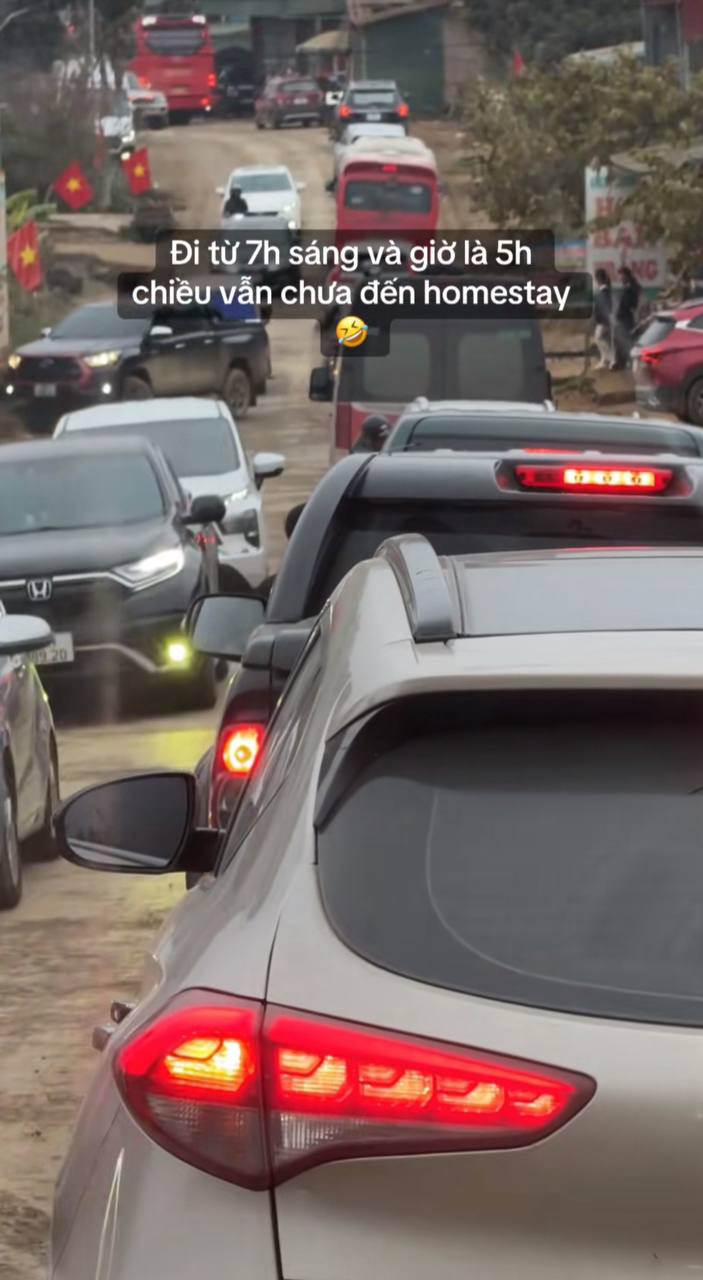 Đi gần 10 tiếng để săn hoa mận ở Mộc Châu: Ăn ngủ vạ vật, tắc dài hàng giờ nhưng thành quả quá xứng đáng!- Ảnh 6. Đi gần 10 tiếng để săn hoa mận ở Mộc Châu: Ăn ngủ vạ vật, tắc dài hàng giờ nhưng thành quả quá xứng đáng!- Ảnh 6.