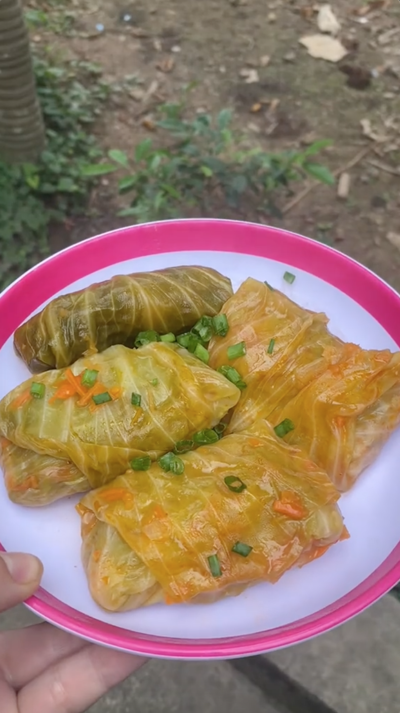 C&ocirc; vợ T&acirc;y cho cả c&acirc;y bắp cải v&agrave;o nồi luộc nhưng ai cũng khen ngợi đảm đang v&igrave; những điều n&agrave;y- Ảnh 11.