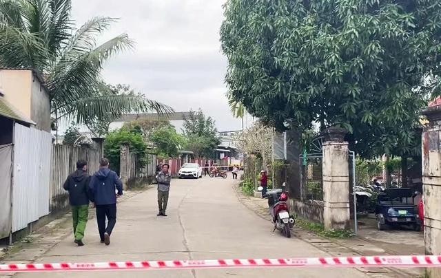 Chồng tạt xăng đốt vợ tử vong ở Quảng Ngãi - Ảnh 1.