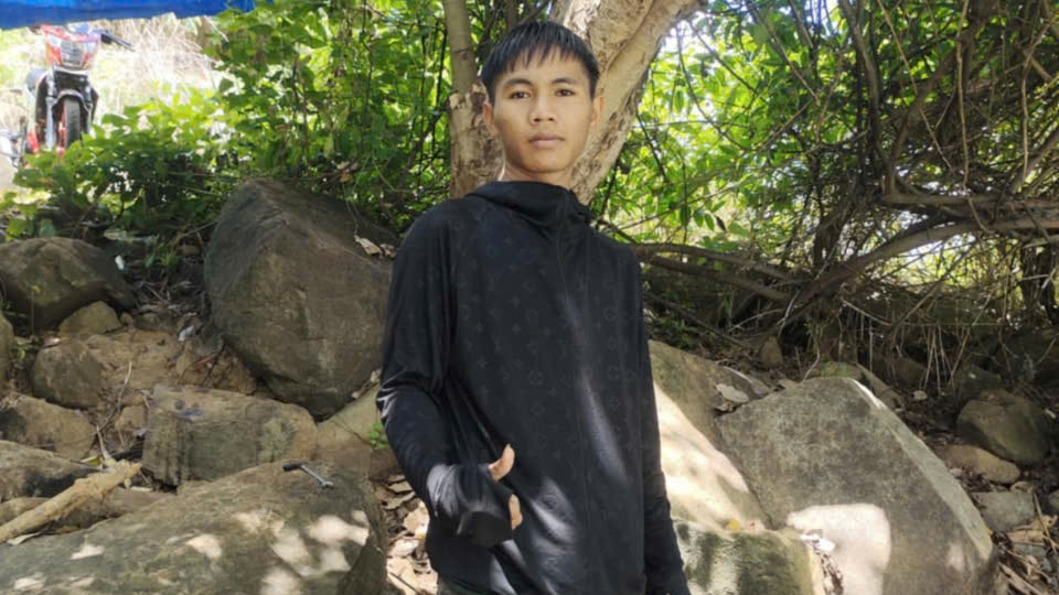 Nam thanh niên nghi bị lừa bán sang Campuchia cầu cứu gia đình - Ảnh 1.