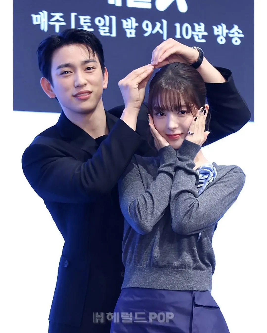 Mỹ nhân Hàn gầy tong teo còn bị nghi thẩm mỹ "thất bại", nhan sắc khiến hàng triệu người say đắm nay còn đâu - Ảnh 2. Mỹ nhân Hàn gầy tong teo còn bị nghi thẩm mỹ "thất bại", nhan sắc khiến hàng triệu người say đắm nay còn đâu - Ảnh 2.