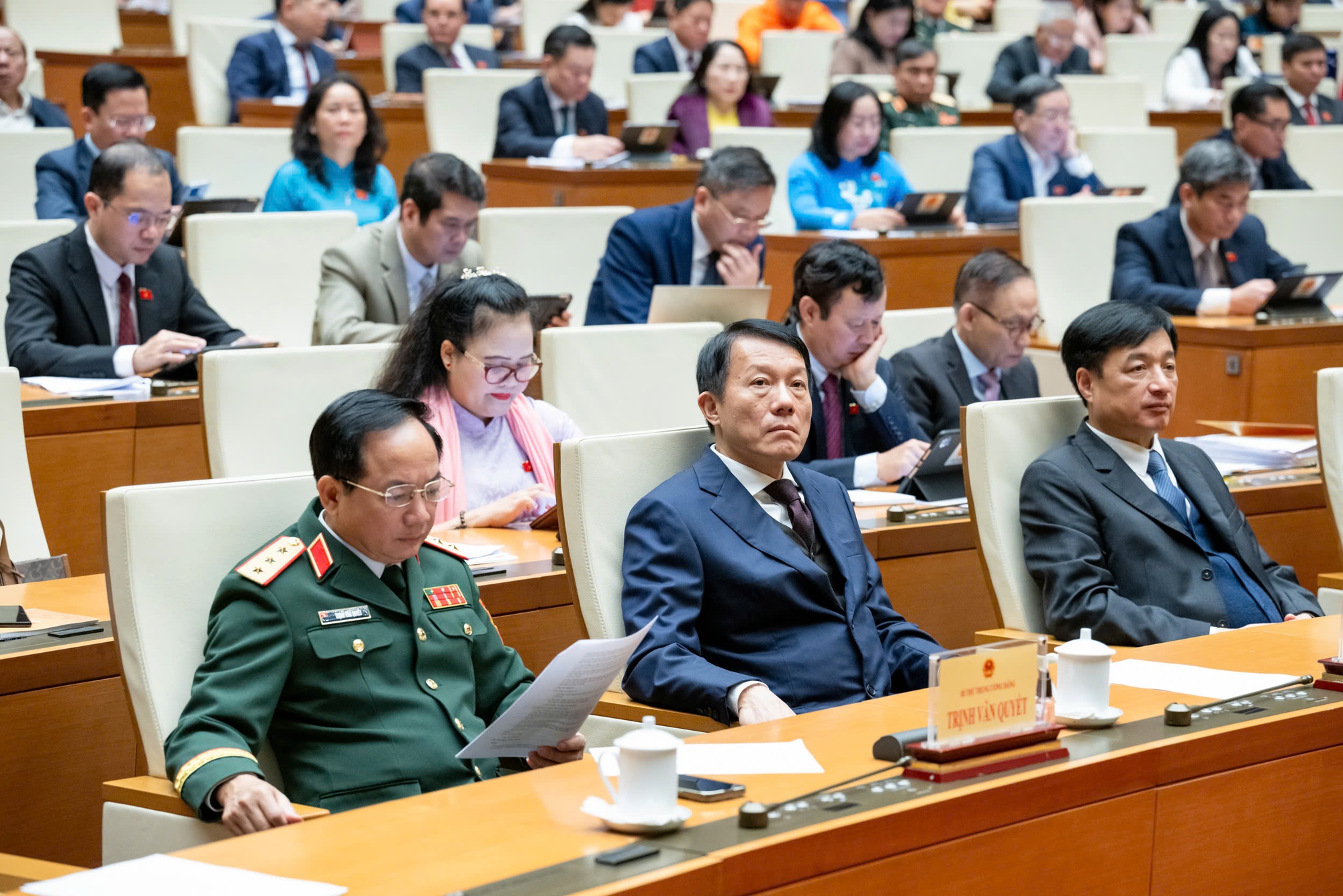 TỔNG THUẬT: KHAI MẠC KỲ HỌP BẤT THƯỜNG LẦN THỨ 9, QUỐC HỘI KHÓA XV- Ảnh 11.