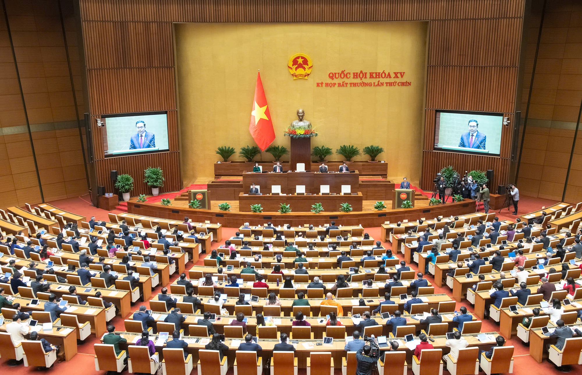 TỔNG THUẬT: KHAI MẠC KỲ HỌP BẤT THƯỜNG LẦN THỨ 9, QUỐC HỘI KHÓA XV- Ảnh 5.