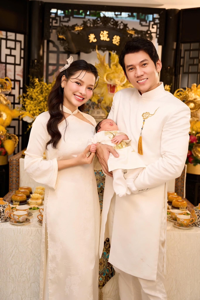 Sinh nhật đậm mùi tiền của quý tử sao nữ Vbiz: Trang hoàng toàn đồ xa hoa, 12 món quà đặc biệt gây trầm trồ- Ảnh 6. Sinh nhật đậm mùi tiền của quý tử sao nữ Vbiz: Trang hoàng toàn đồ xa hoa, 12 món quà đặc biệt gây trầm trồ- Ảnh 6.