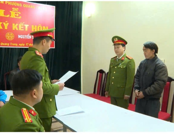 Con trai đâm chết người tại đám tang bố- Ảnh 1. Con trai đâm chết người tại đám tang bố- Ảnh 1.