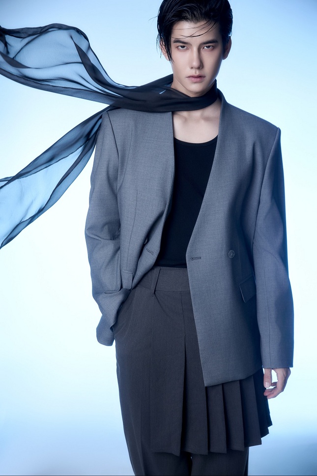 Nam chính "Mẹ lao công học yêu" gây sốt mạng xã hội nhờ nhan sắc giờ ra sao? - Ảnh 2.