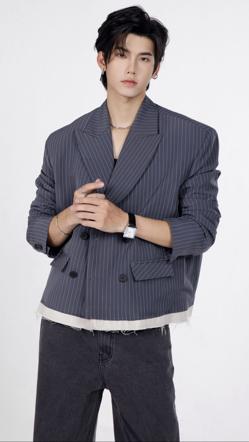 Nam chính "Mẹ lao công học yêu" gây sốt mạng xã hội nhờ nhan sắc giờ ra sao? - Ảnh 1.