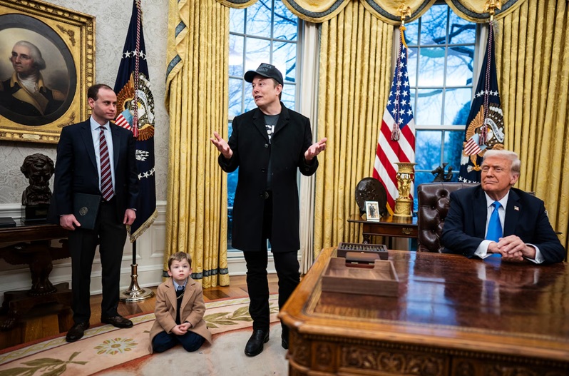 Tổng thống Donald Trump th&ecirc;m "vũ kh&iacute;" cho cơ quan của tỉ ph&uacute; Elon Musk- Ảnh 1.