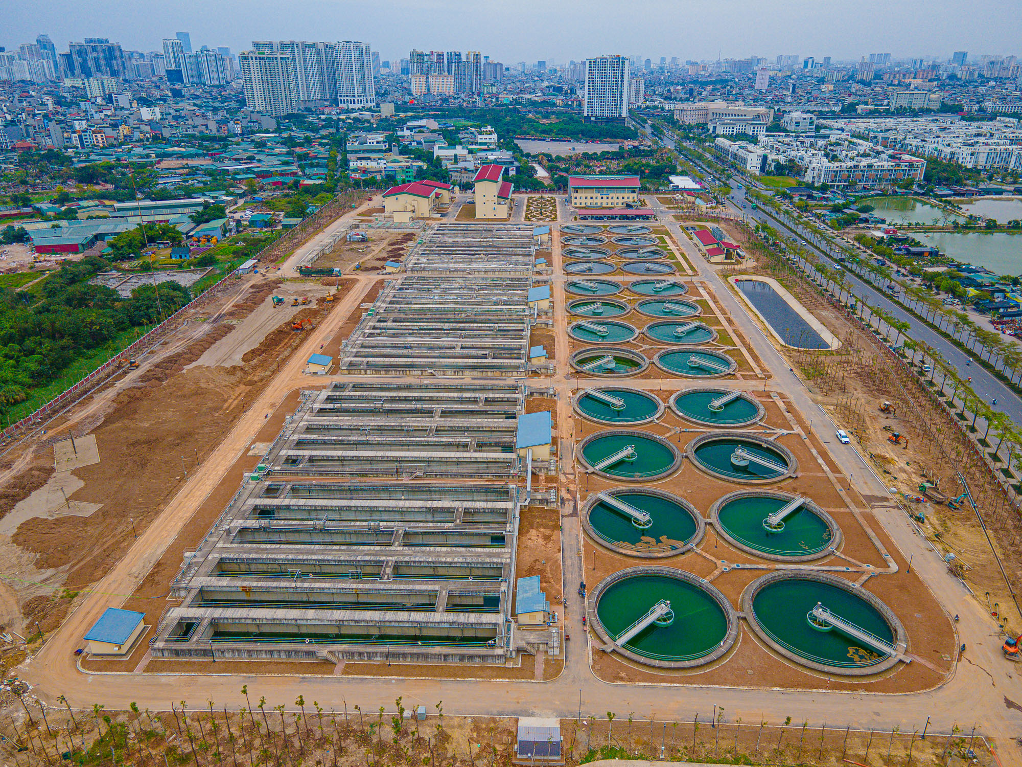 Khu vực sẽ c&oacute; đường ống d&agrave;i hơn 5 km, trị gi&aacute; 550 tỷ để đưa nước s&ocirc;ng Hồng v&agrave;o s&ocirc;ng T&ocirc; Lịch- Ảnh 2.