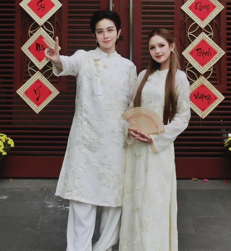 Gần 1 triệu người xem Gil Lê xoa lưng Xoài Non: Thì ra đây là lý do khiến hot girl 2K2 mê tít!- Ảnh 4. Gần 1 triệu người xem Gil Lê xoa lưng Xoài Non: Thì ra đây là lý do khiến hot girl 2K2 mê tít!- Ảnh 4.