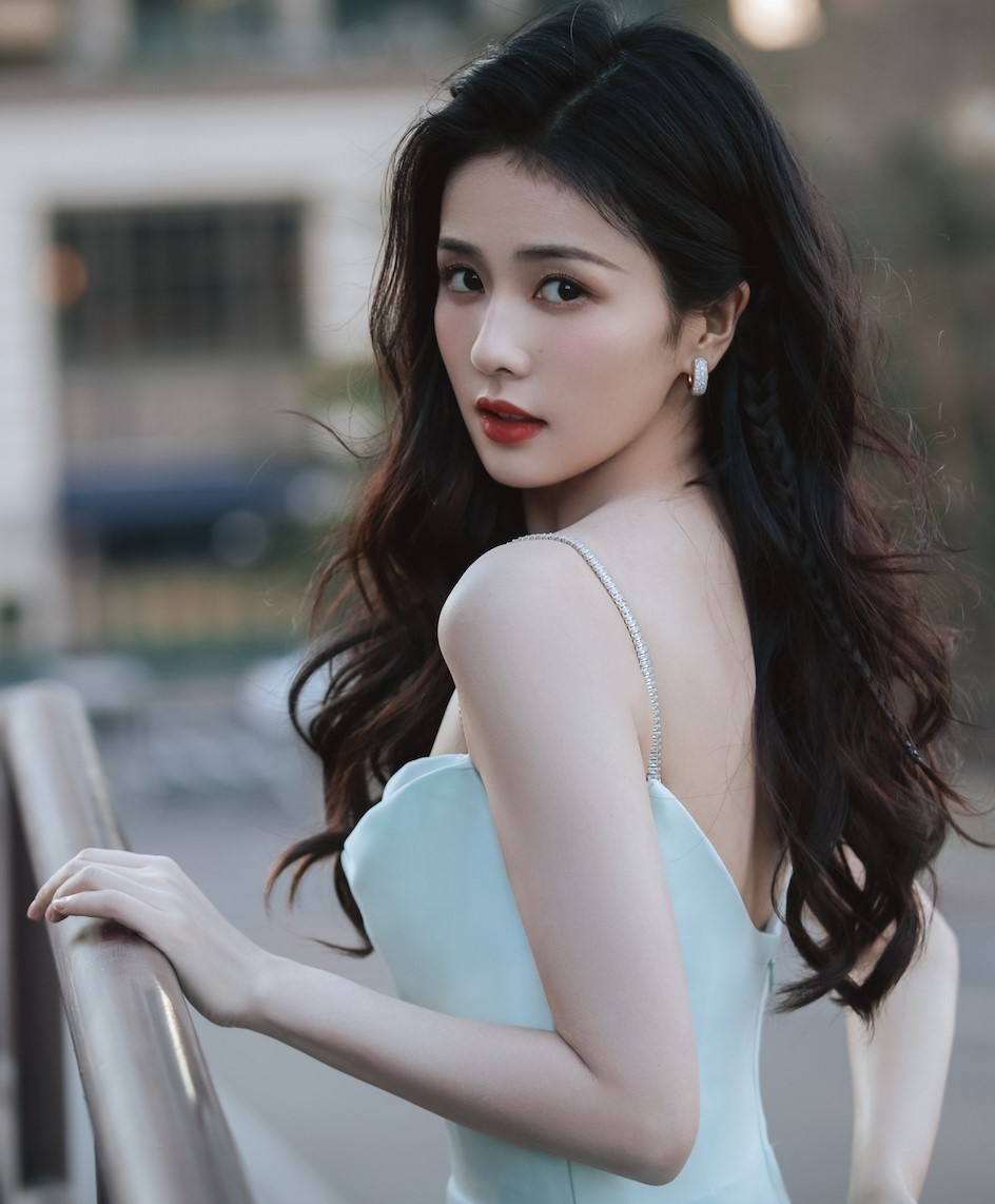 Mỹ nhân Việt gây sốt MXH vì visual giống cả showbiz: Từ Park Min Young, Lưu Diệc Phi đến cả Hoa hậu siêu hot- Ảnh 8. Mỹ nhân Việt gây sốt MXH vì visual giống cả showbiz: Từ Park Min Young, Lưu Diệc Phi đến cả Hoa hậu siêu hot- Ảnh 8.