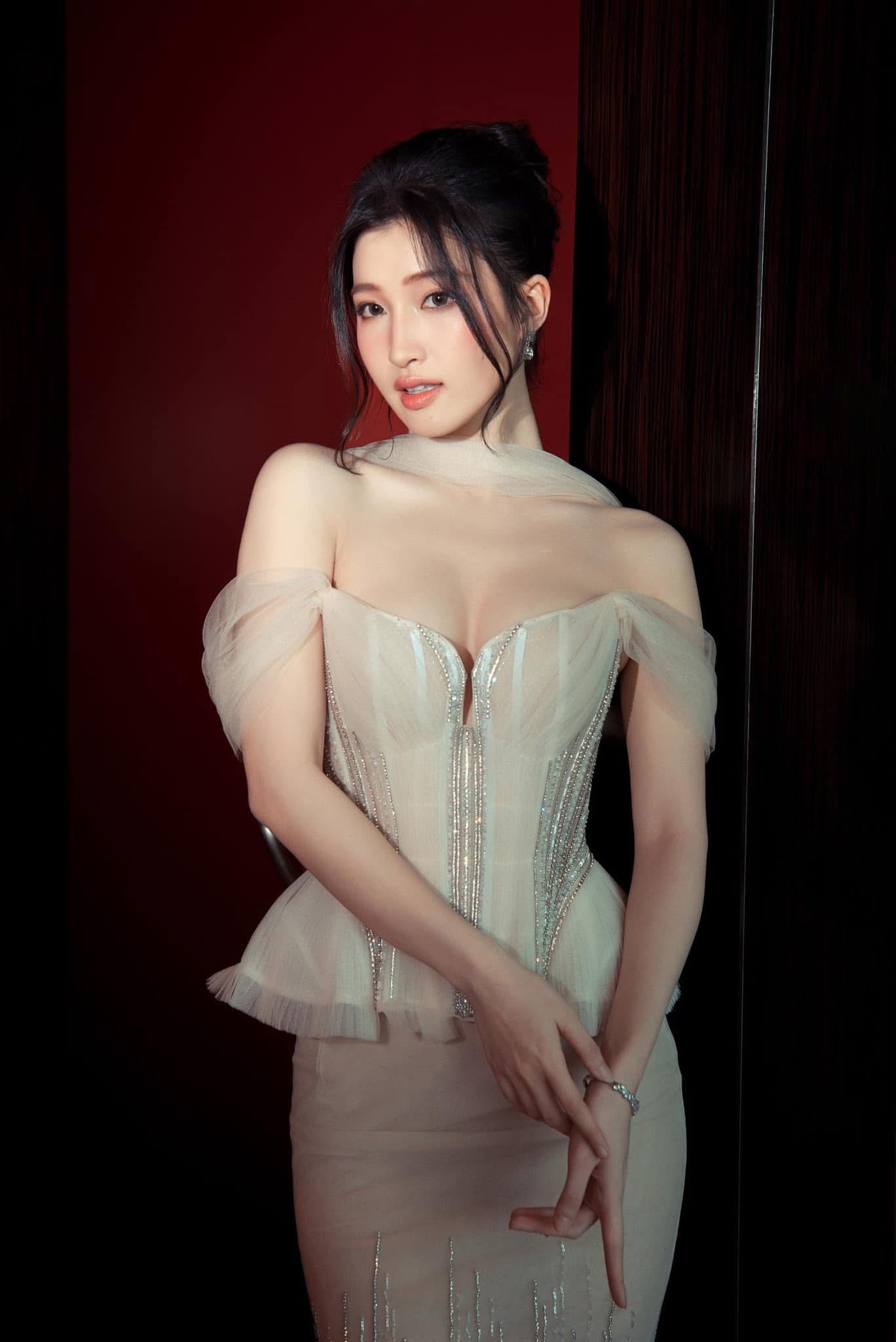 Á hậu Phương Nhi chính thức xoá tài khoản mạng xã hội hậu làm vợ thiếu gia Vingroup - Ảnh 3.