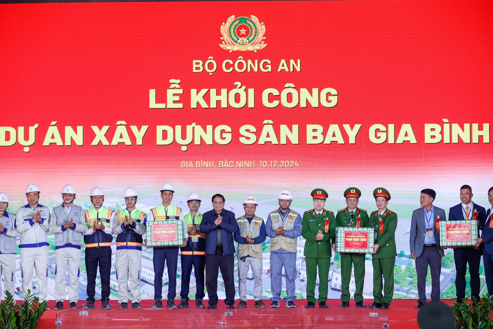 Đề xuất Việt Nam có thêm 1 cảng hàng không quốc tế, đủ tiêu chuẩn đón tiễn chuyên cơ nguyên thủ các nước - Ảnh 2.