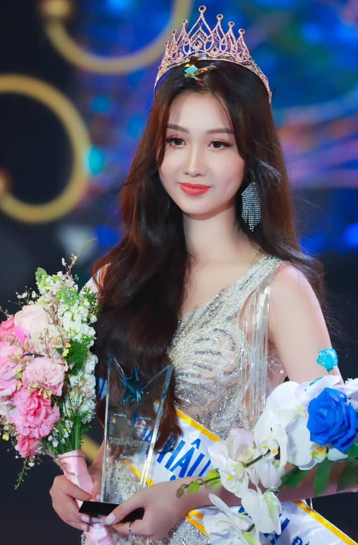 Mỹ nhân Việt gây sốt MXH vì visual giống cả showbiz: Từ Park Min Young, Lưu Diệc Phi đến cả Hoa hậu siêu hot- Ảnh 11. Mỹ nhân Việt gây sốt MXH vì visual giống cả showbiz: Từ Park Min Young, Lưu Diệc Phi đến cả Hoa hậu siêu hot- Ảnh 11.
