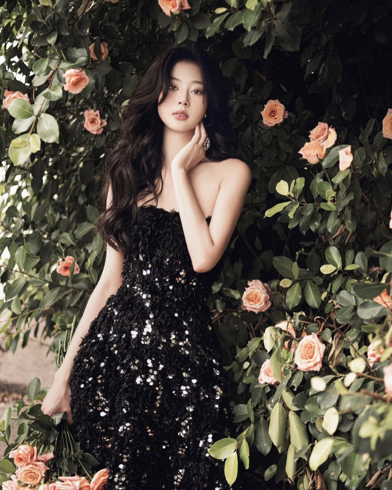 Mỹ nhân Việt gây sốt MXH vì visual giống cả showbiz: Từ Park Min Young, Lưu Diệc Phi đến cả Hoa hậu siêu hot- Ảnh 13. Mỹ nhân Việt gây sốt MXH vì visual giống cả showbiz: Từ Park Min Young, Lưu Diệc Phi đến cả Hoa hậu siêu hot- Ảnh 13.