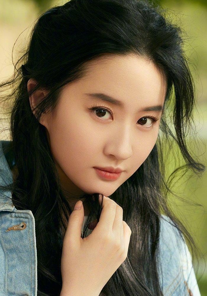 Mỹ nhân Việt gây sốt MXH vì visual giống cả showbiz: Từ Park Min Young, Lưu Diệc Phi đến cả Hoa hậu siêu hot- Ảnh 9. Mỹ nhân Việt gây sốt MXH vì visual giống cả showbiz: Từ Park Min Young, Lưu Diệc Phi đến cả Hoa hậu siêu hot- Ảnh 9.