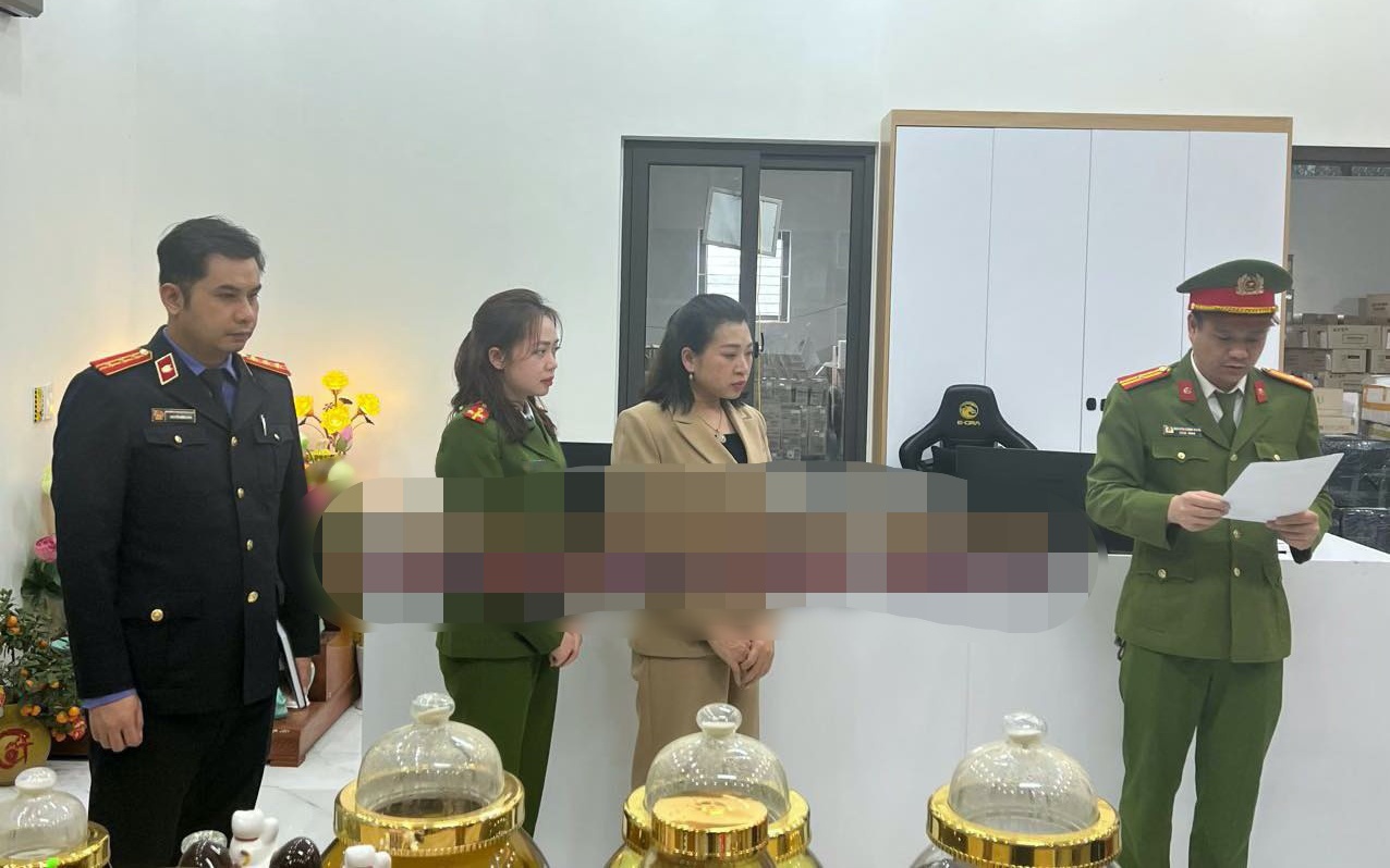 CLIP: Một kịch bản đe doạ lộ thông tin thẻ tín dụng - Ảnh 2.