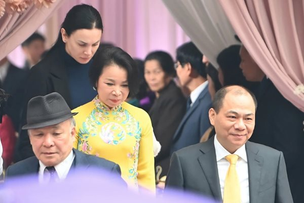 “Của chồng công vợ”: Những cặp vợ chồng tỷ phú giàu nhất Việt Nam gồm những ai?- Ảnh 1.