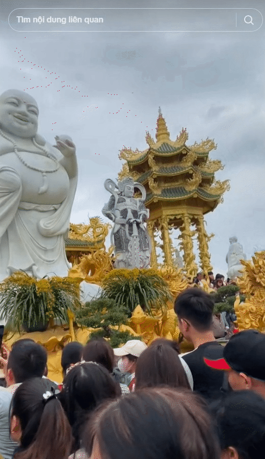 Ngôi chùa dát vàng gần Hà Nội mở cửa dịp đầu xuân hấp dẫn du khách - Ảnh 20. Ngôi chùa dát vàng gần Hà Nội mở cửa dịp đầu xuân hấp dẫn du khách - Ảnh 20.