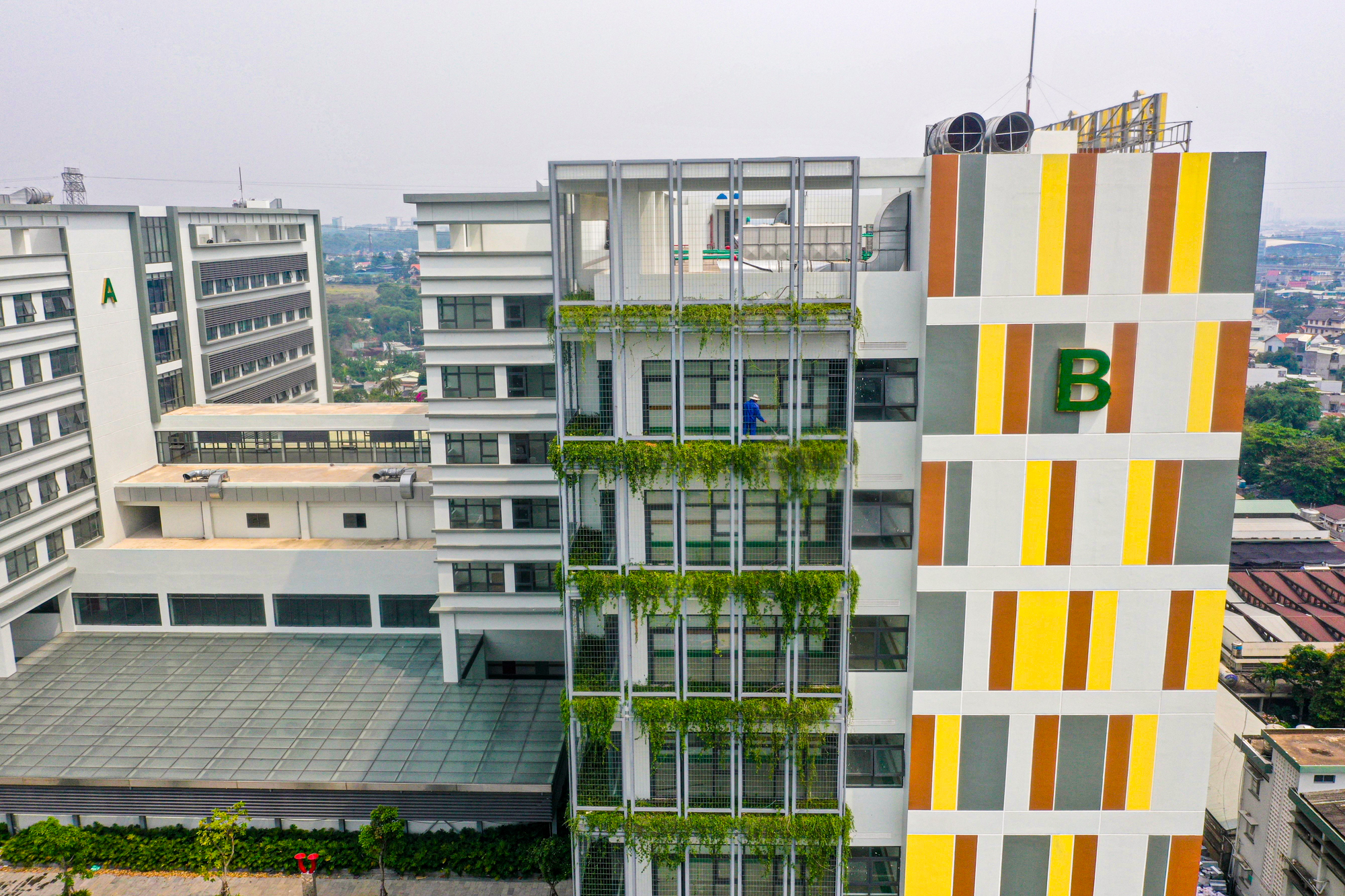 Toàn cảnh bệnh viện xanh, trị giá gần 2.000 tỷ đồng, sắp đưa vào sử dụng ở cửa ngõ Thành phố Hồ Chí Minh - Ảnh 5.