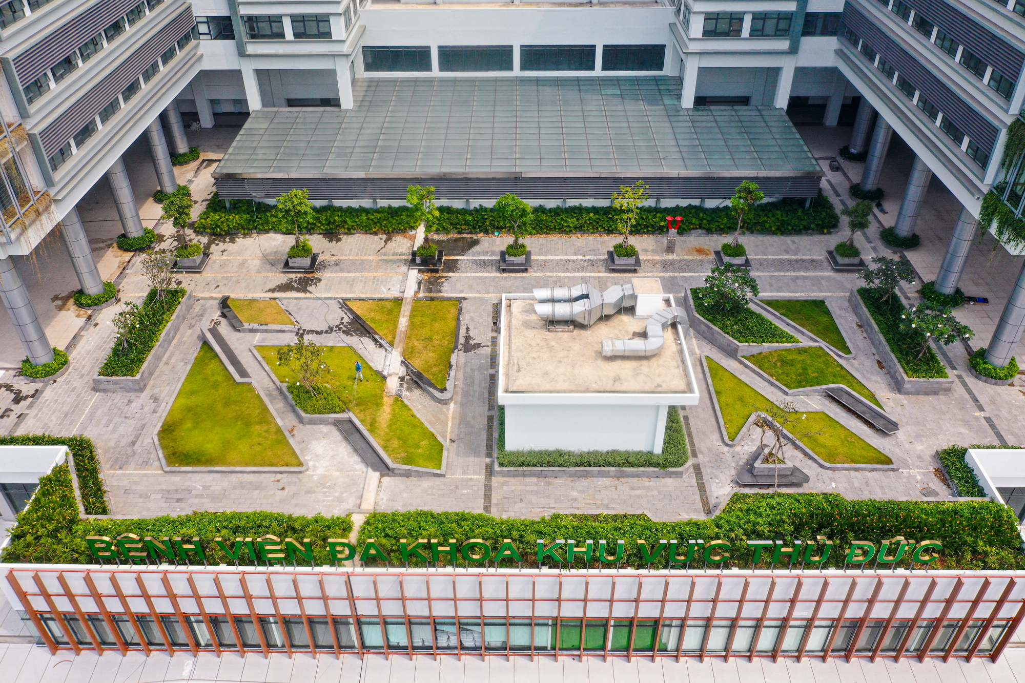 Toàn cảnh bệnh viện xanh, trị giá gần 2.000 tỷ đồng, sắp đưa vào sử dụng ở cửa ngõ Thành phố Hồ Chí Minh - Ảnh 6.