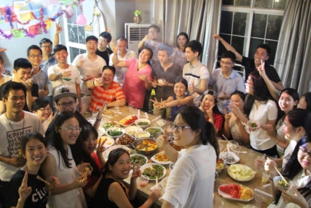 Sau buổi họp lớp, t&ocirc;i rời nh&oacute;m chat, nhận ra sự thật phũ ph&agrave;ng: Họp lớp giờ đ&acirc;y đ&atilde; kh&ocirc;ng c&ograve;n như xưa!- Ảnh 2.