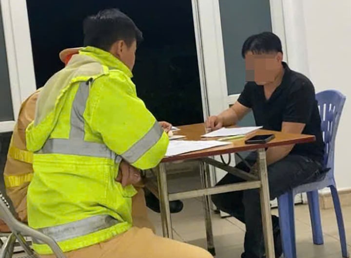 Phạt 35 triệu đồng tài xế xe khách đi ngược chiều cao tốc - Ảnh 1.