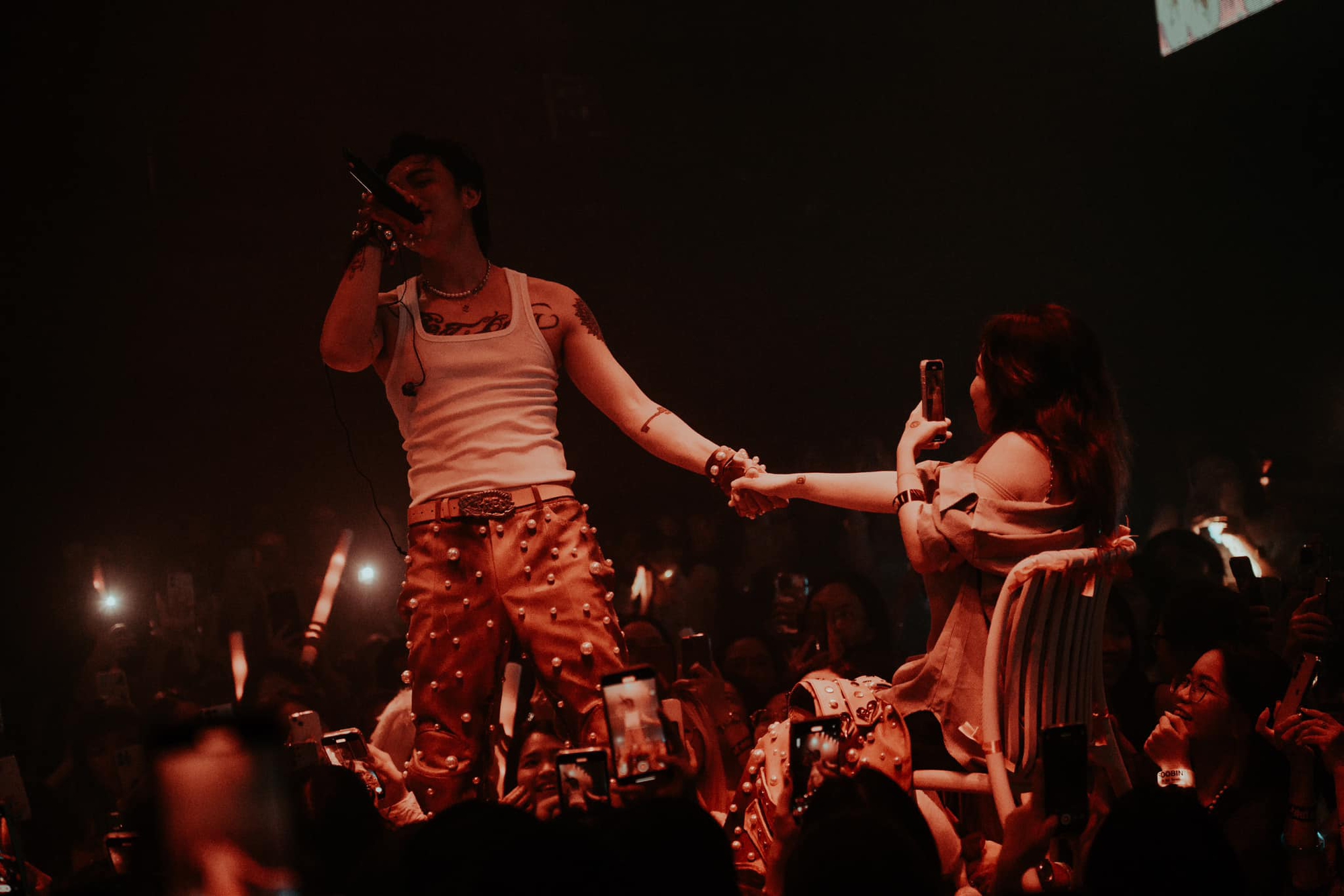 Vụ SOOBIN lộ video thân mật quá đà với fan nữ: Người trong cuộc lên tiếng!- Ảnh 3. Vụ SOOBIN lộ video thân mật quá đà với fan nữ: Người trong cuộc lên tiếng!- Ảnh 3.