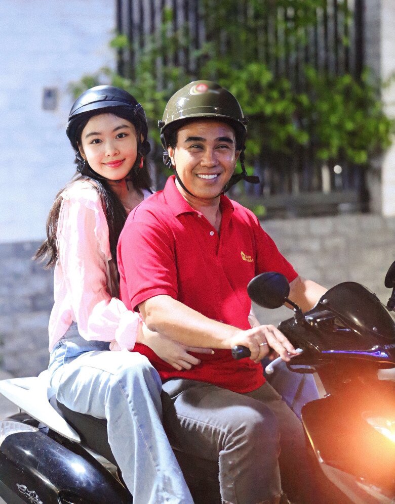 Quyền Linh ăn m&igrave; t&ocirc;m, cả đời đi d&eacute;p tổ ong nhưng Lọ Lem mua Maybach ở tuổi 19: Dạy con d&ugrave;ng tiền cực kh&eacute;o!- Ảnh 5.