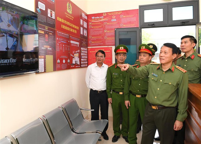 Bộ trưởng Lương Tam Quang: Sẽ kết thúc hoạt động với 694 công an cấp huyện- Ảnh 1. Bộ trưởng Lương Tam Quang: Sẽ kết thúc hoạt động với 694 công an cấp huyện- Ảnh 1.