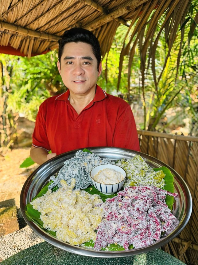 Showbiz 18/2: Bị khán giả hỏi sao ăn chay mà mặt dữ, tài tử Huỳnh Anh Tuấn đáp trả hóm hỉnh - Ảnh 1.