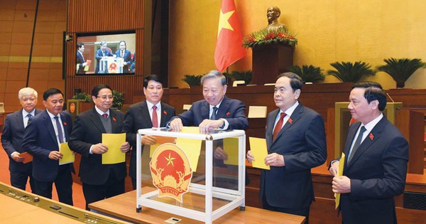 Ch&acirc;n dung Ph&oacute; Chủ tịch Quốc hội Vũ Hồng Thanh - Ảnh 2.