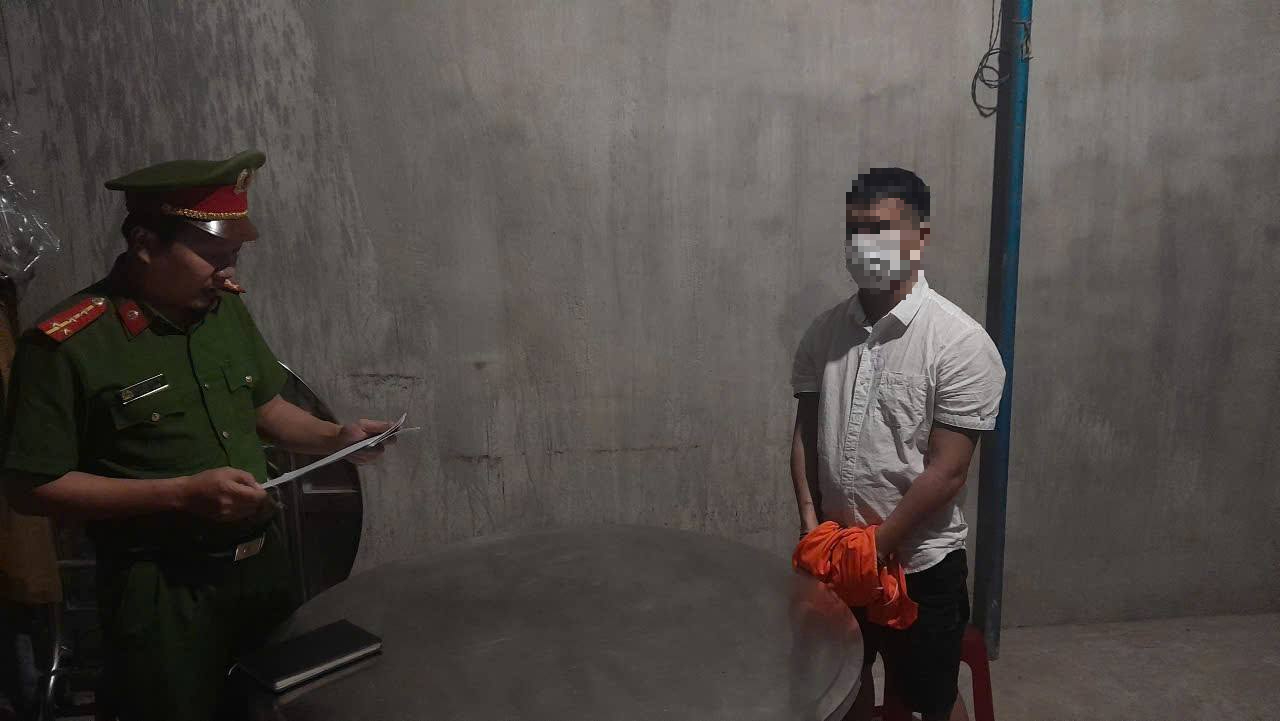 Mang súng vào tiệm hớt tóc nữ tìm người yêu: Hành động liều lĩnh ở Quảng Ngãi - Ảnh 1. Mang súng vào tiệm hớt tóc nữ tìm người yêu: Hành động liều lĩnh ở Quảng Ngãi - Ảnh 1.