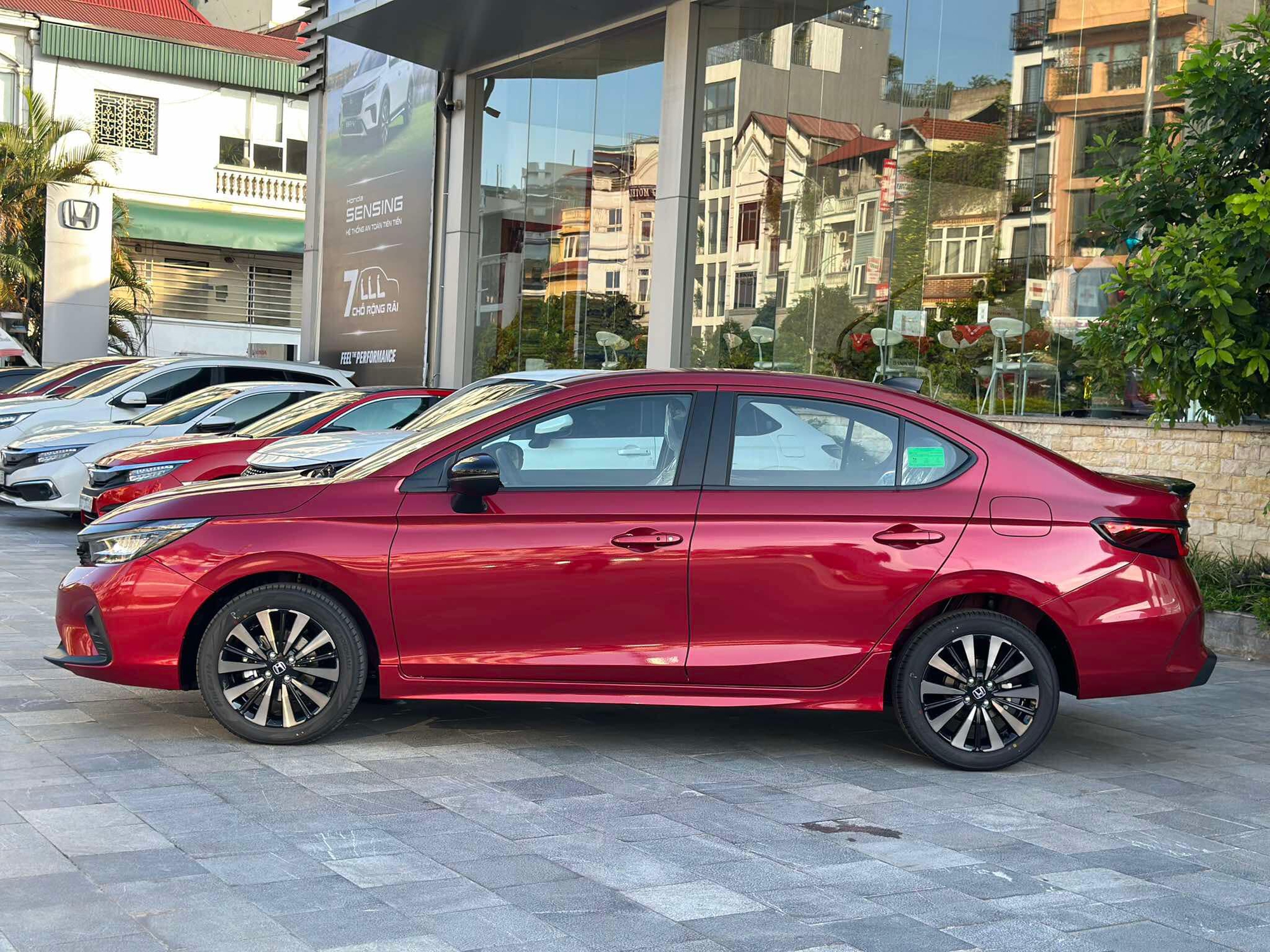 Honda City giảm giá tại đại lý: Rẻ nhất từ 509 triệu, hết bản ‘base’, có đủ ADAS cạnh tranh Vios - Ảnh 4.