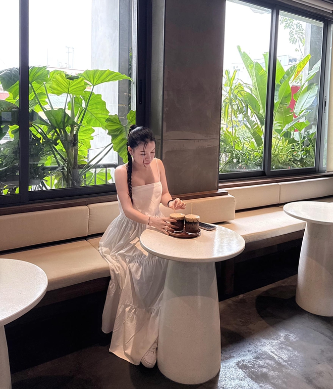 Yến Xu&acirc;n từng tự ti v&igrave; mũm mĩm, giờ sắp sinh v&oacute;c d&aacute;ng vẫn gọn, đ&acirc;y l&agrave; b&iacute; k&iacute;p thay đổi ngoạn mục- Ảnh 4.