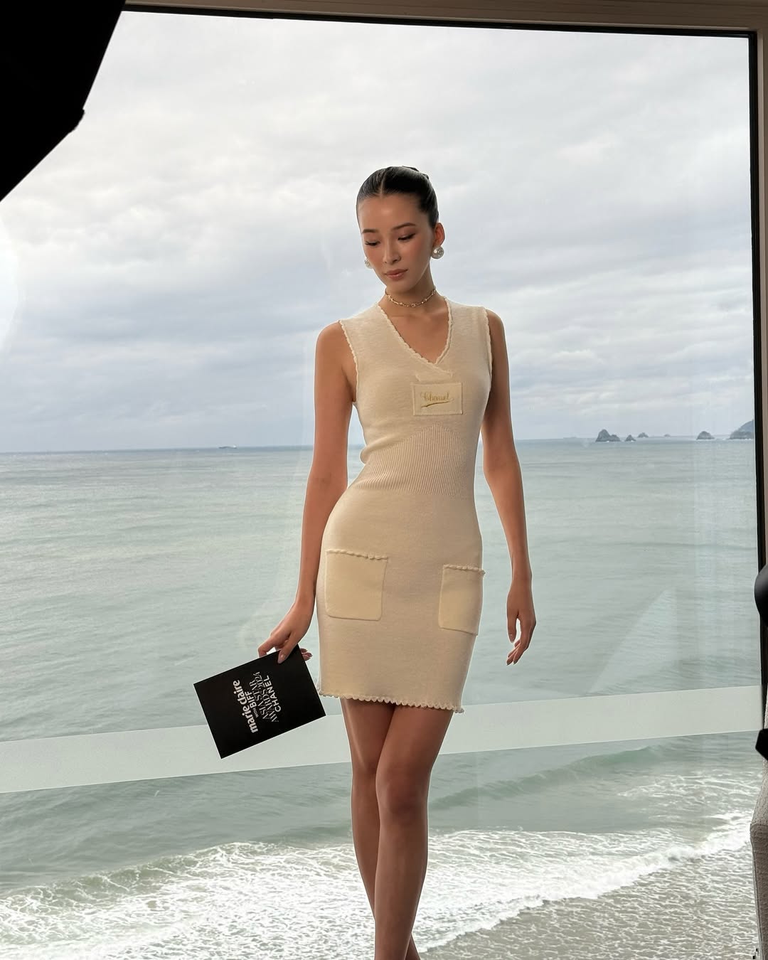 60.000 người phát sốt vì ảnh cưới của Irene: Visual “tuyệt đối điện ảnh”, cô dâu khoe lưng trần táo bạo chiếm spotlight- Ảnh 10. 60.000 người phát sốt vì ảnh cưới của Irene: Visual “tuyệt đối điện ảnh”, cô dâu khoe lưng trần táo bạo chiếm spotlight- Ảnh 10.