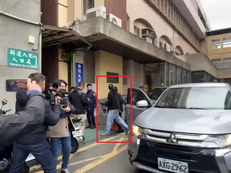 Diễn biến gây sốc vụ mỹ nam phim Thơ Ngây bị bắt cùng 10 người khác- Ảnh 2. Diễn biến gây sốc vụ mỹ nam phim Thơ Ngây bị bắt cùng 10 người khác- Ảnh 2.