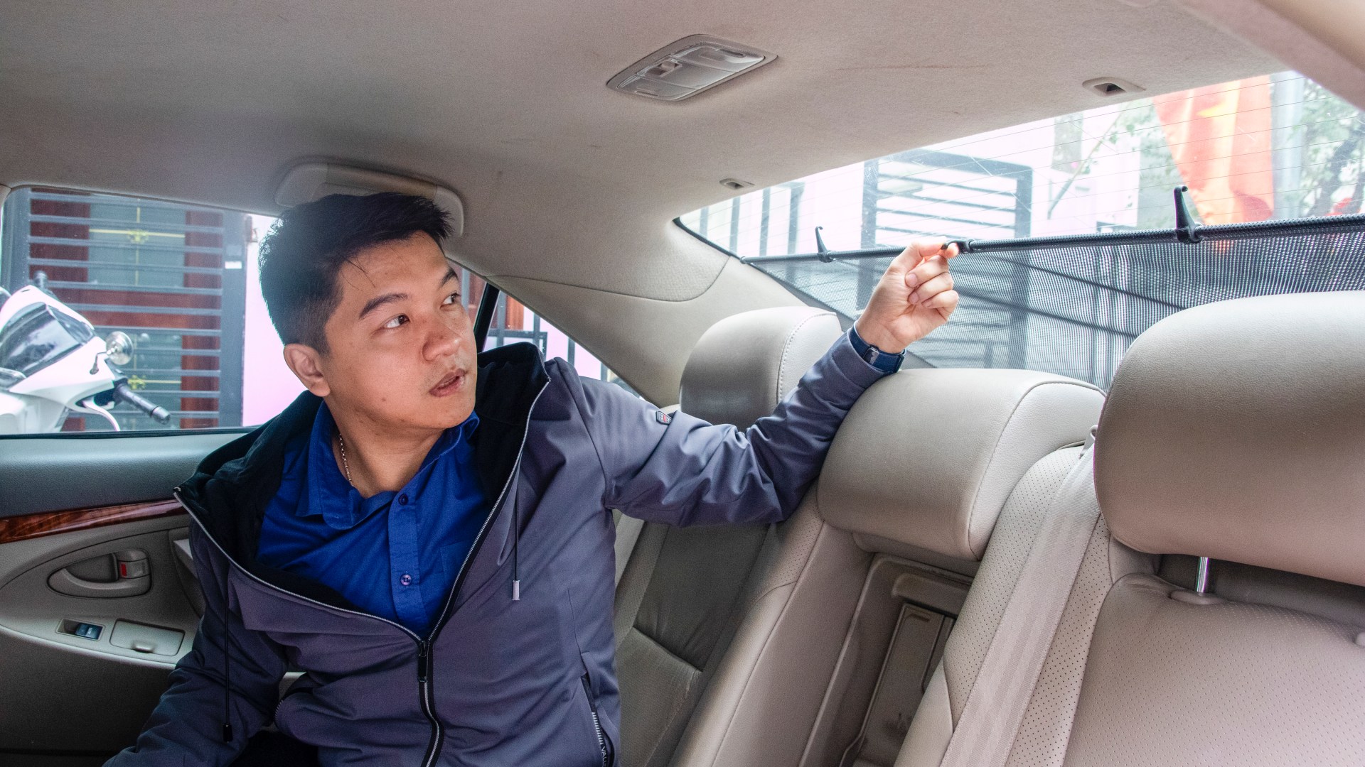 Dùng Toyota Camry 17 năm, 9X chia sẻ: ‘Sẽ dùng tới khi hỏng thì thôi nhưng không biết bao giờ mới hỏng!’- Ảnh 21. Dùng Toyota Camry 17 năm, 9X chia sẻ: ‘Sẽ dùng tới khi hỏng thì thôi nhưng không biết bao giờ mới hỏng!’- Ảnh 21.