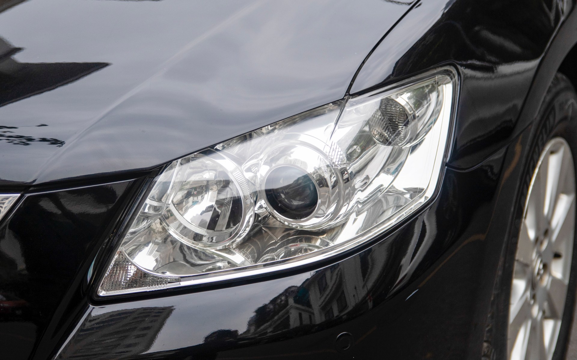 Dùng Toyota Camry 17 năm, 9X chia sẻ: ‘Sẽ dùng tới khi hỏng thì thôi nhưng không biết bao giờ mới hỏng!’- Ảnh 10. Dùng Toyota Camry 17 năm, 9X chia sẻ: ‘Sẽ dùng tới khi hỏng thì thôi nhưng không biết bao giờ mới hỏng!’- Ảnh 10.